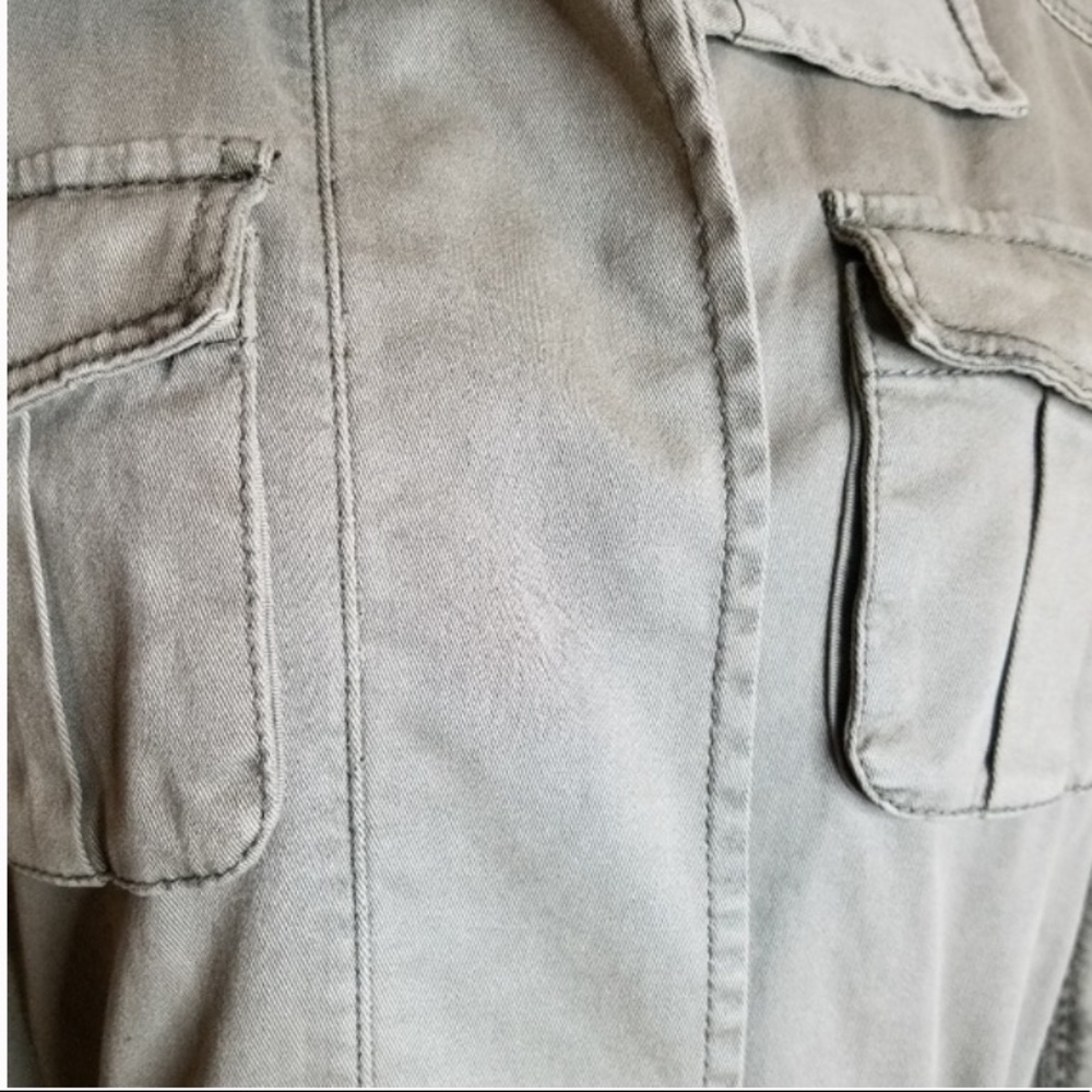 BCBGMAXAZRIA Bronnen Open Back Cargo Jacket XS Olive Green Utility Jacket - Picture 6 of 7